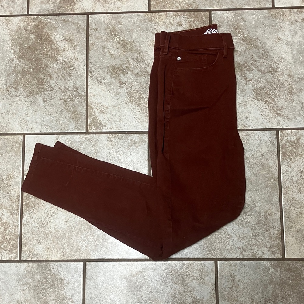 Eddie Bauer Slightly Curvy - High Rise Jeans - New - Size 4